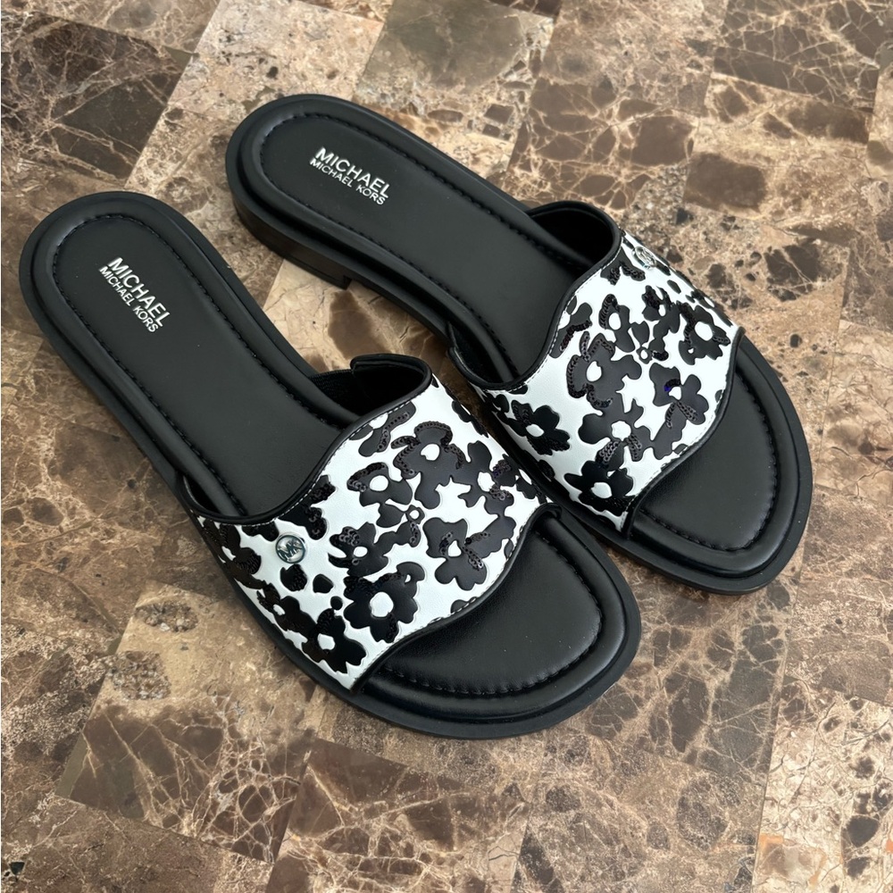 NEW Michael Kors Black and White Floral Sequin Sandals Size 9.5